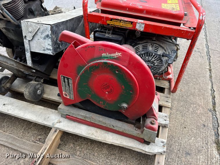 image for item EN0617 Assorted tools