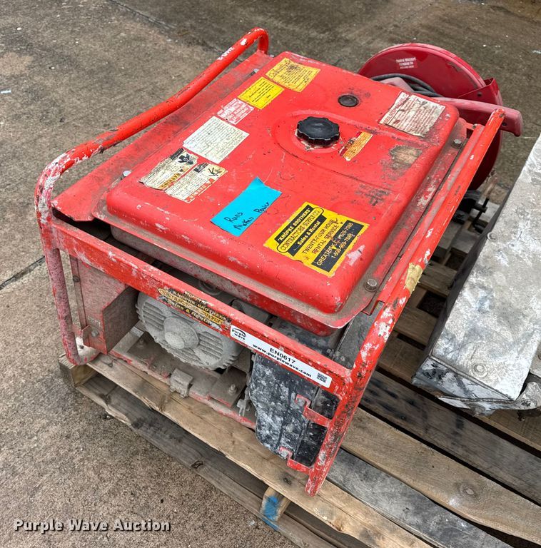 image for item EN0617 Assorted tools