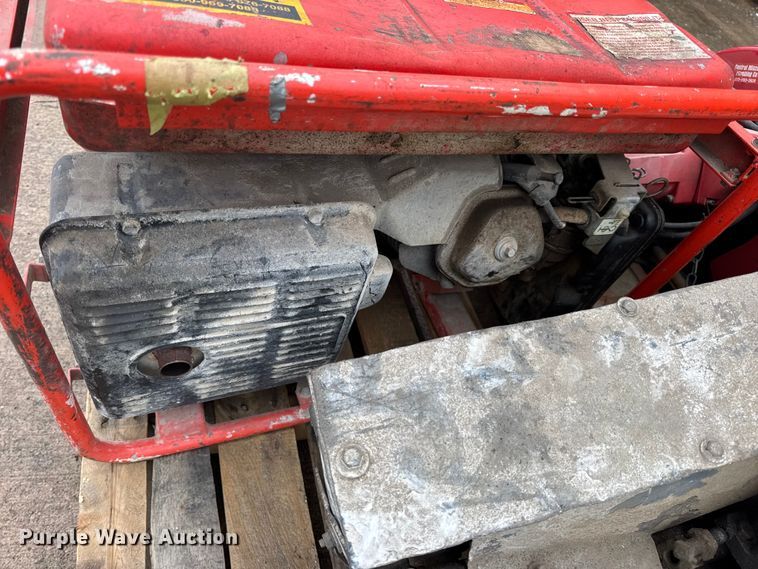 image for item EN0617 Assorted tools