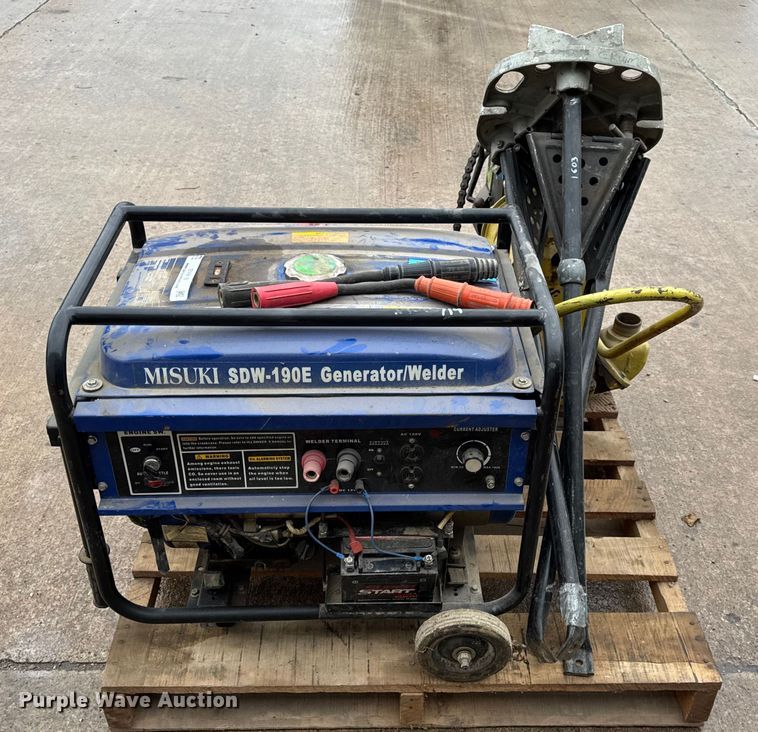 image for item EN0618 Assorted tools