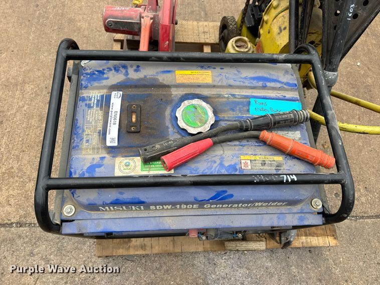 image for item EN0618 Assorted tools