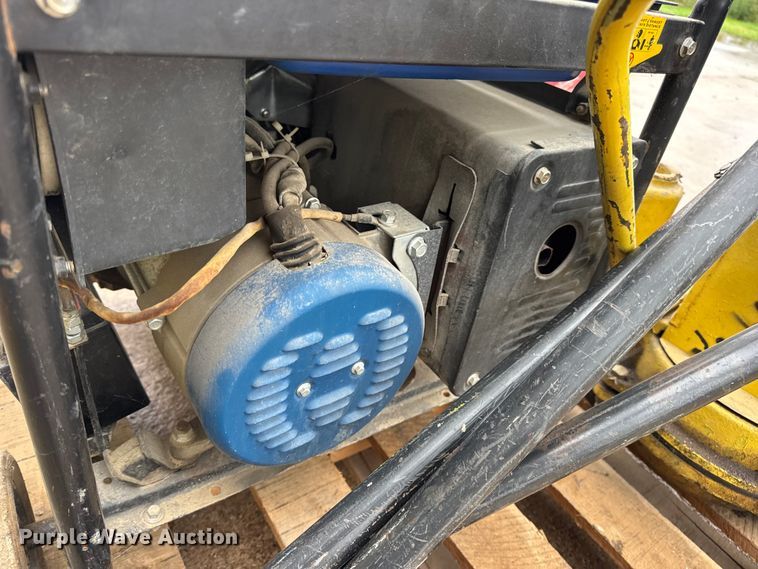 image for item EN0618 Assorted tools