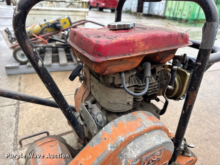 image for item EN0620 Assorted tools