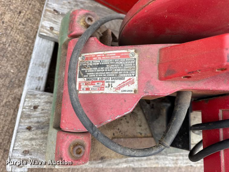 image for item EN0620 Assorted tools