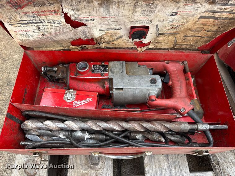 image for item EN0620 Assorted tools