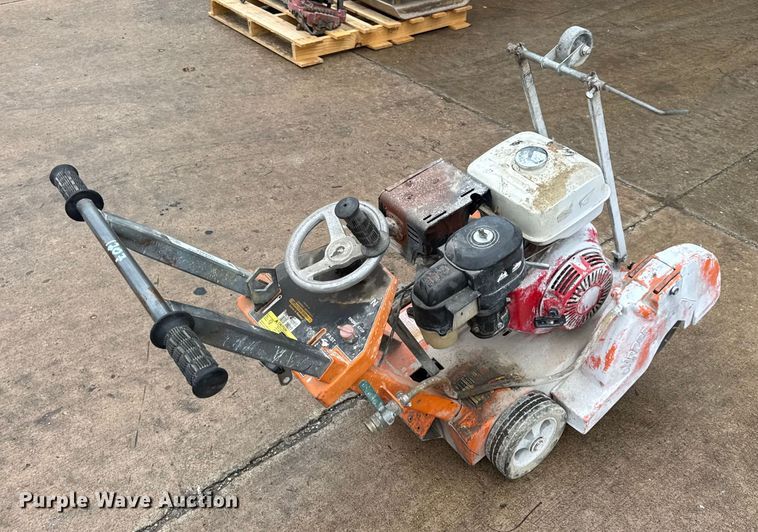 image for item EN0621 Norton Clipper C118 concrete saw