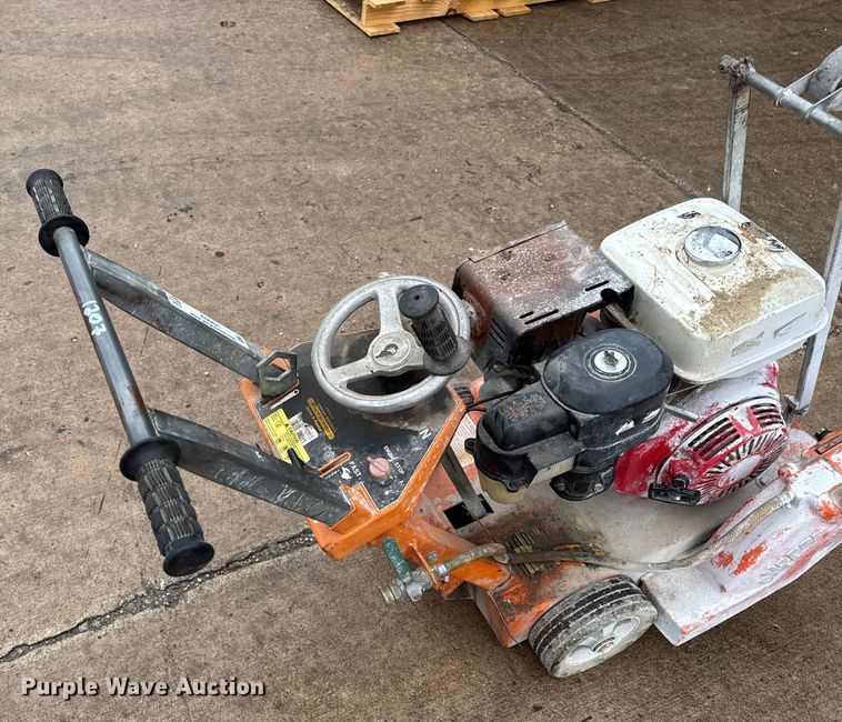 image for item EN0621 Norton Clipper C118 concrete saw