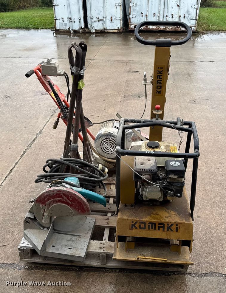 image for item EN0623 Assorted tools