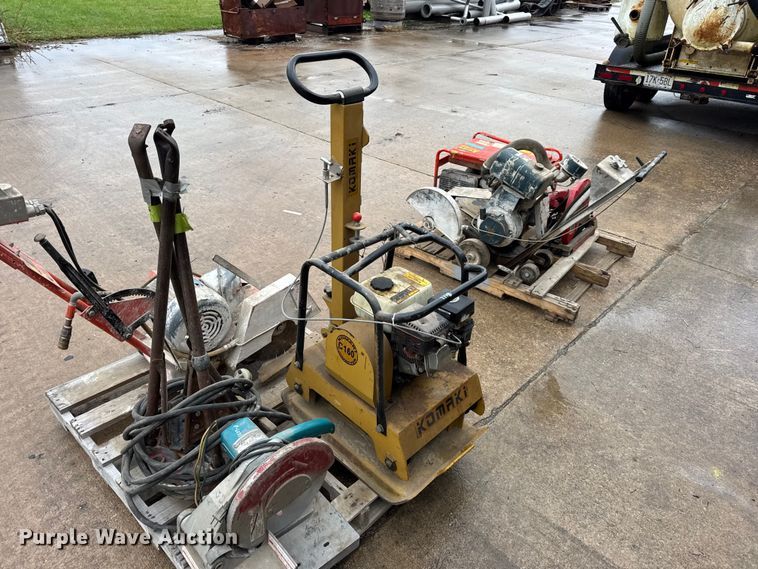 image for item EN0623 Assorted tools