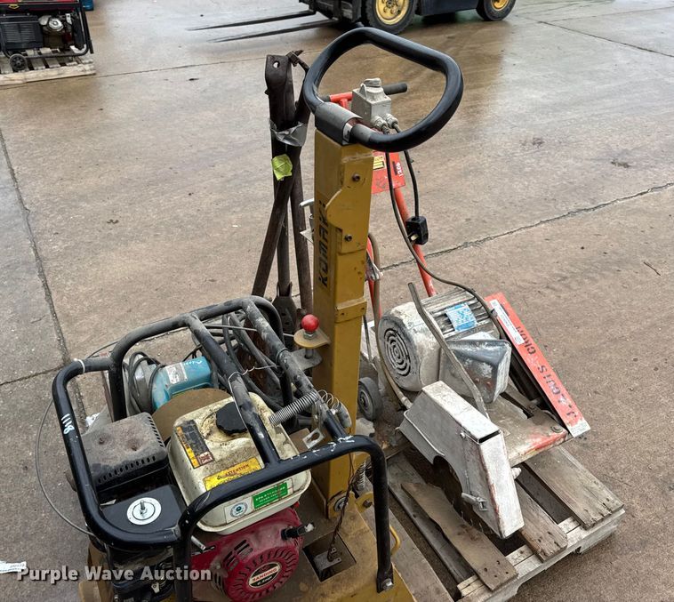 image for item EN0623 Assorted tools