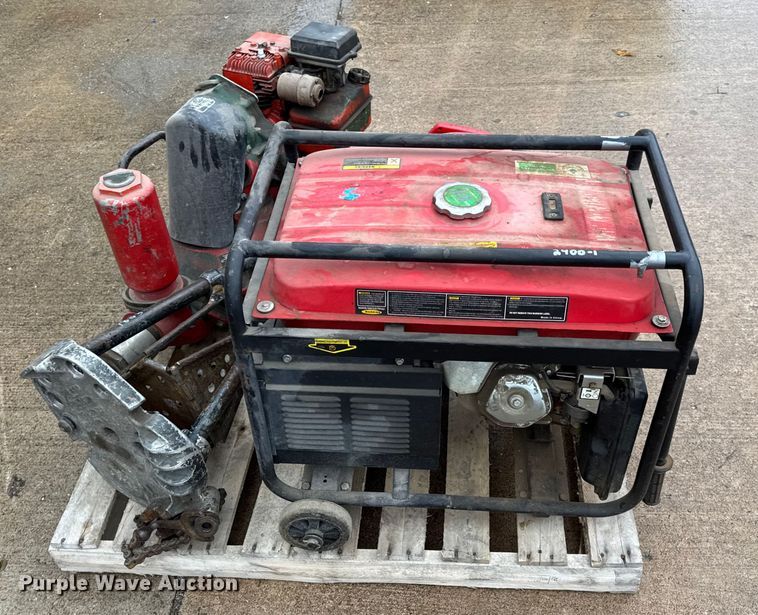 image for item EN0625 Assorted tools