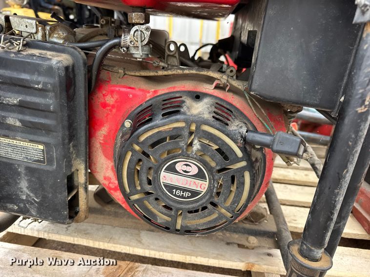 image for item EN0625 Assorted tools