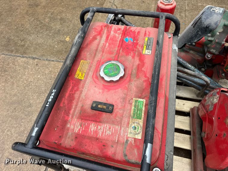 image for item EN0625 Assorted tools