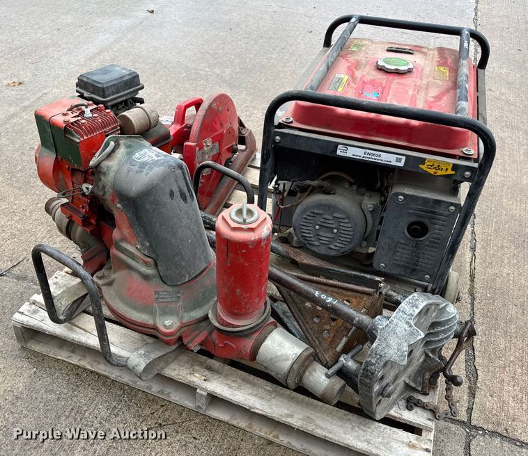 image for item EN0625 Assorted tools