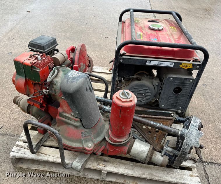 image for item EN0625 Assorted tools