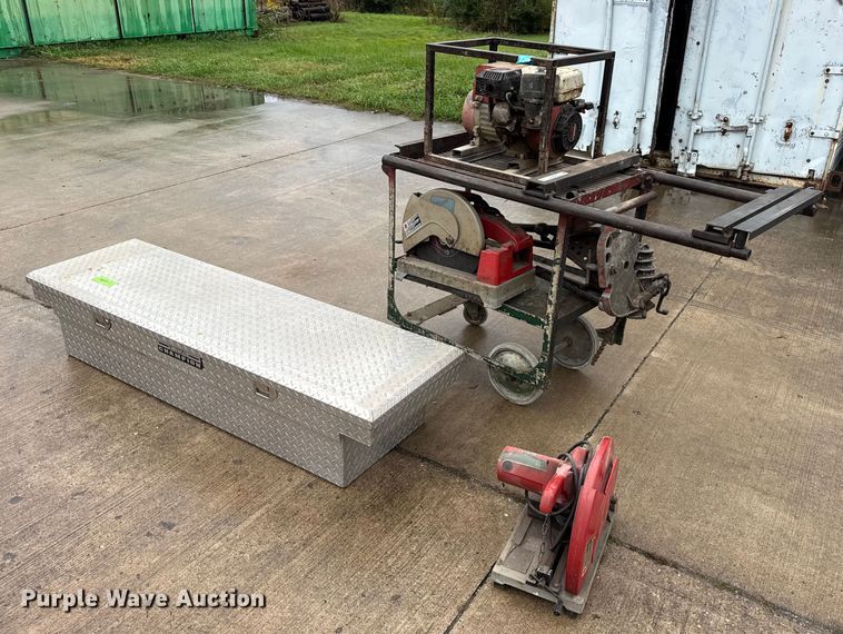 image for item EN0626 Assorted tools