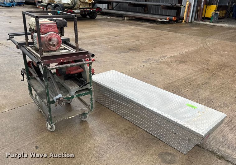 image for item EN0626 Assorted tools