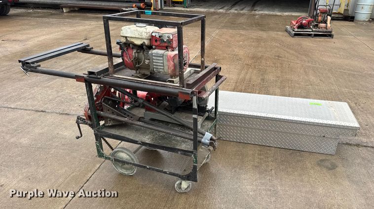 image for item EN0626 Assorted tools