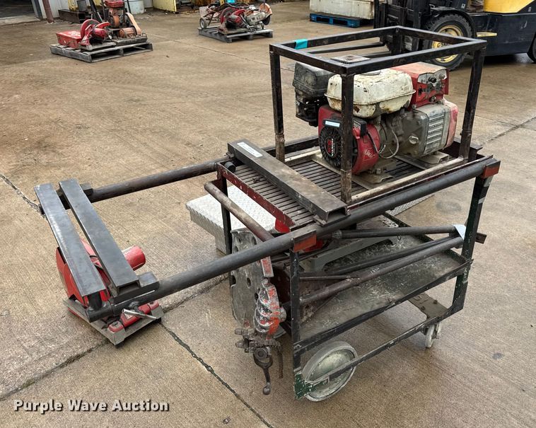 image for item EN0626 Assorted tools