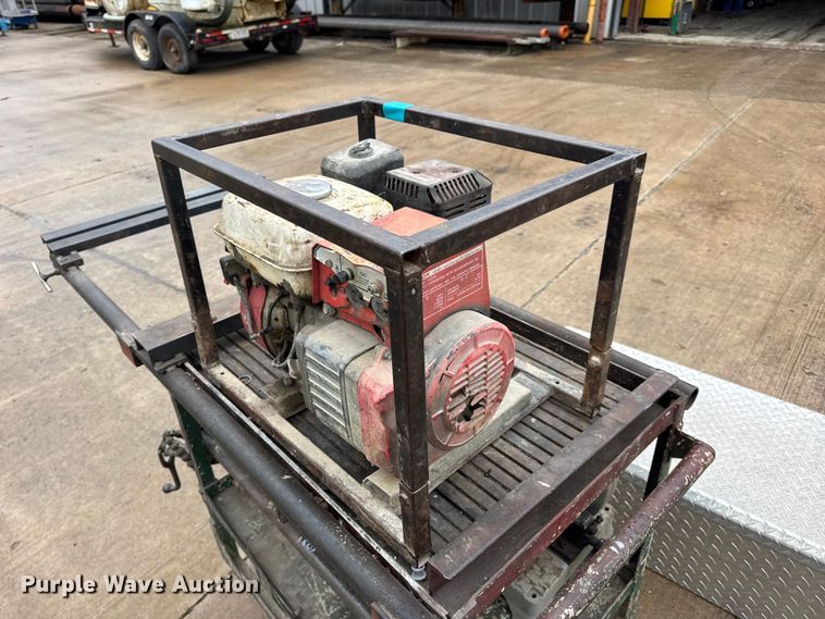 image for item EN0626 Assorted tools