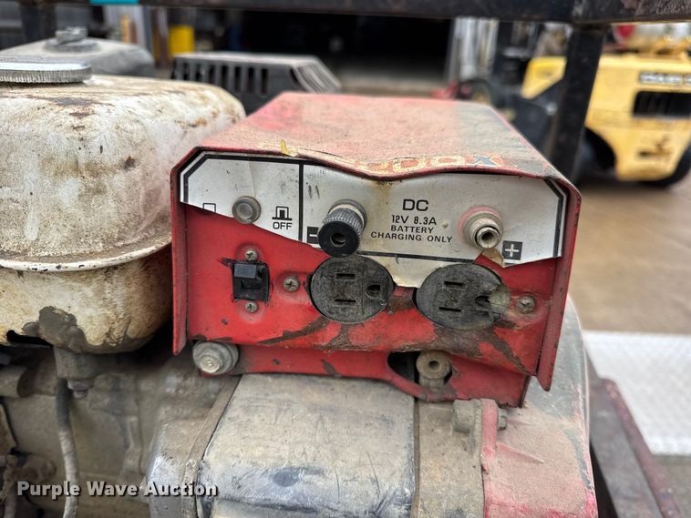 image for item EN0626 Assorted tools