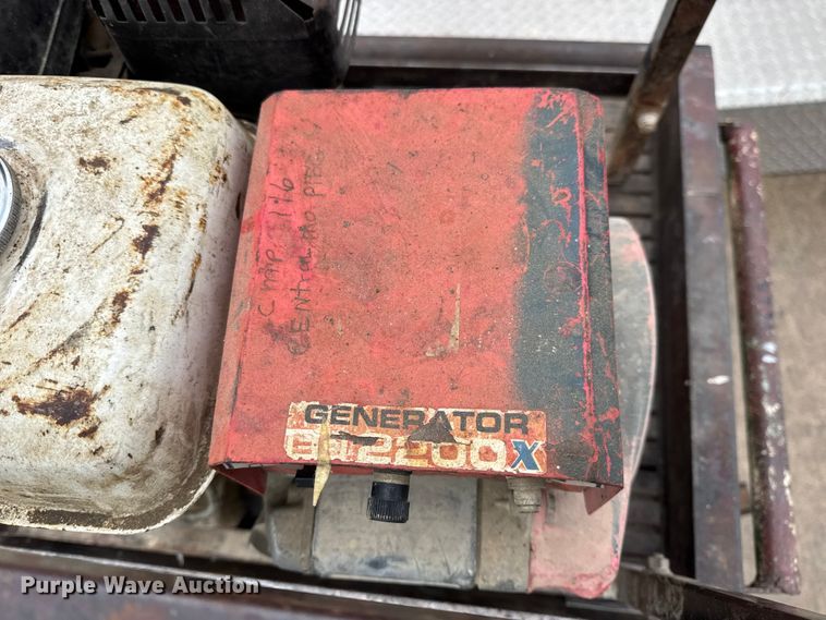 image for item EN0626 Assorted tools