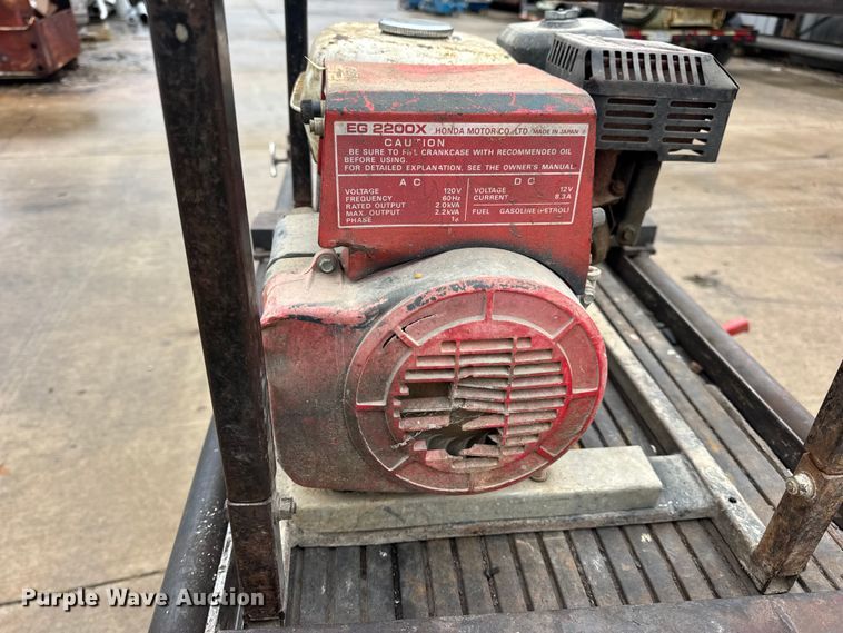 image for item EN0626 Assorted tools