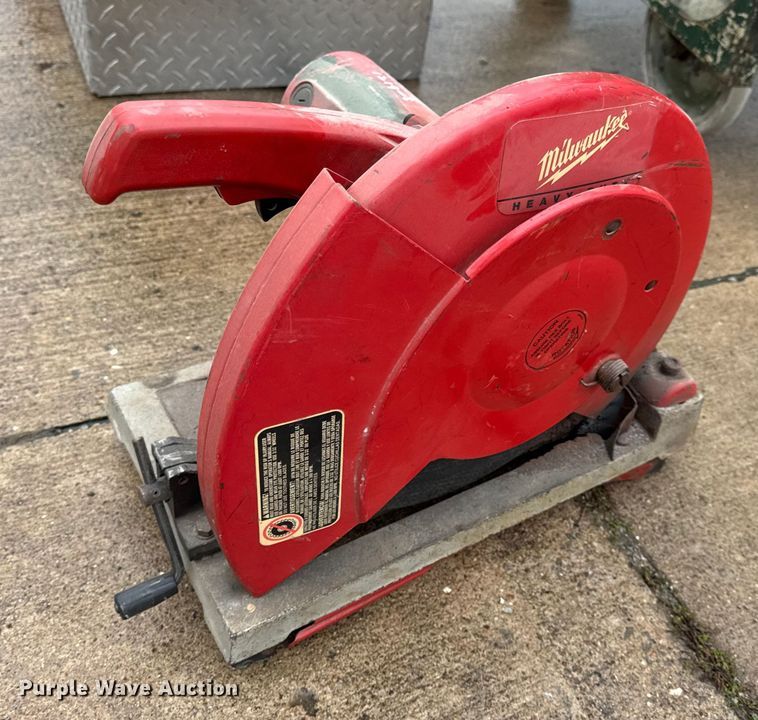 image for item EN0626 Assorted tools