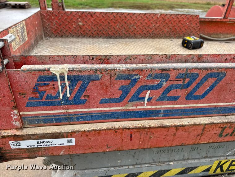 image for item EN0627 1994 SkyJack SJ-3220 scissor lift