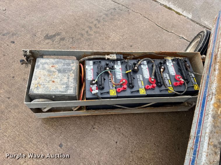 image for item EN0627 1994 SkyJack SJ-3220 scissor lift