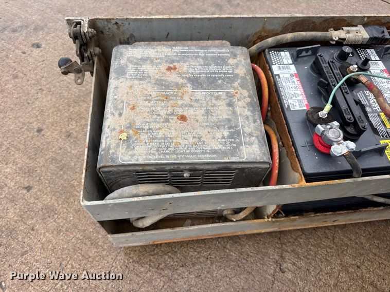 image for item EN0627 1994 SkyJack SJ-3220 scissor lift