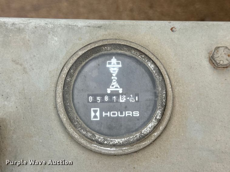 image for item EN0627 1994 SkyJack SJ-3220 scissor lift