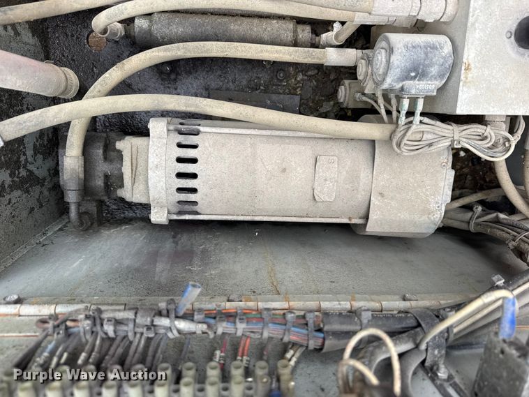 image for item EN0627 1994 SkyJack SJ-3220 scissor lift