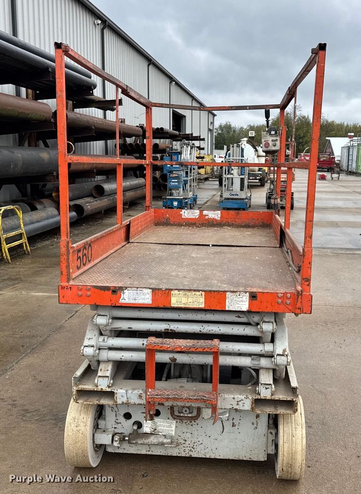 image for item EN0628 1992 SkyJack SJ-4620 scissor lift