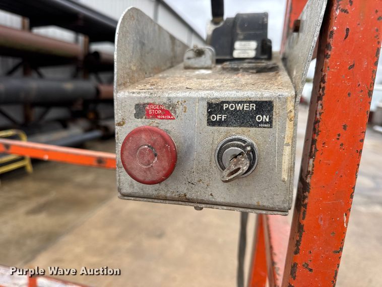 image for item EN0628 1992 SkyJack SJ-4620 scissor lift