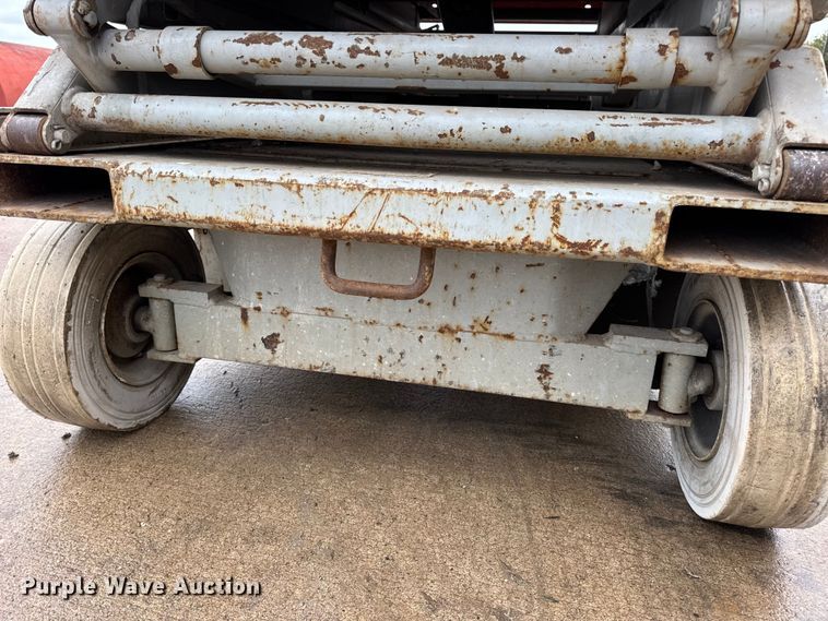 image for item EN0628 1992 SkyJack SJ-4620 scissor lift