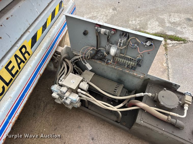 image for item EN0628 1992 SkyJack SJ-4620 scissor lift