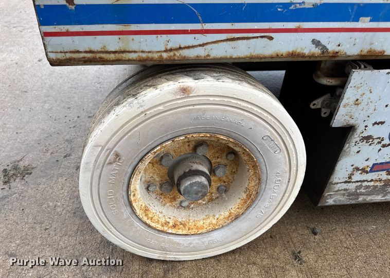 image for item EN0628 1992 SkyJack SJ-4620 scissor lift