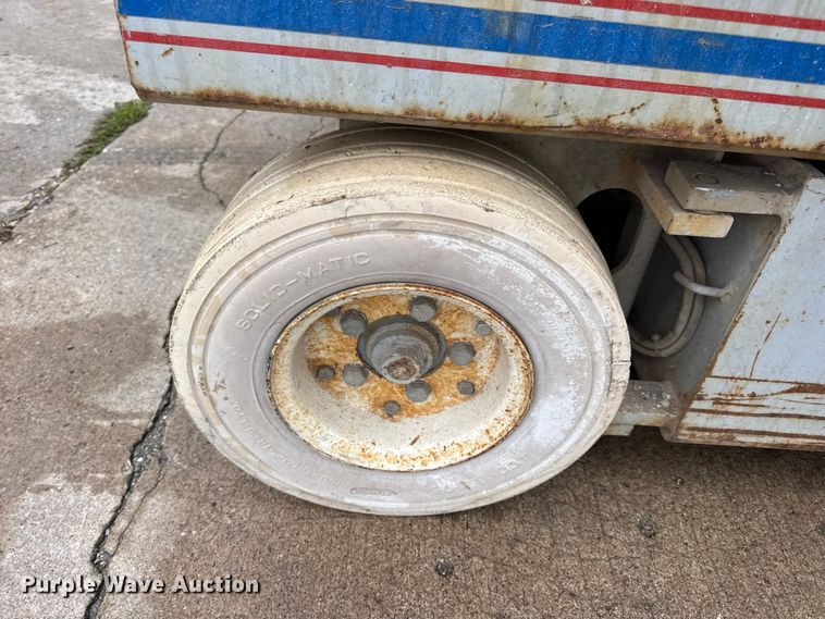 image for item EN0628 1992 SkyJack SJ-4620 scissor lift