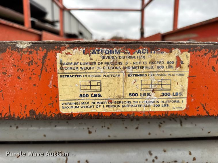 image for item EN0628 1992 SkyJack SJ-4620 scissor lift