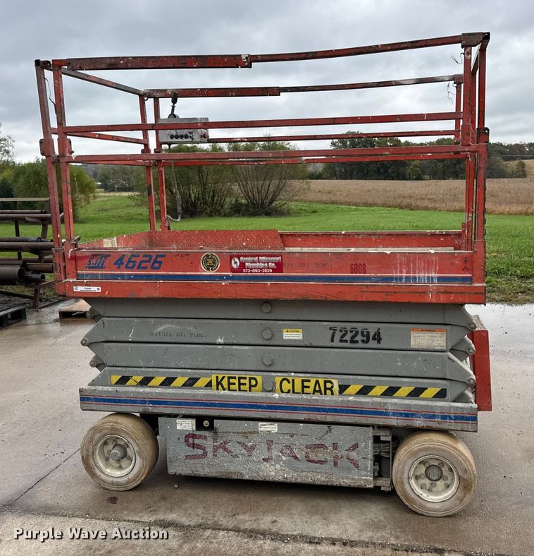 image for item EN0629 1995 SkyJack SJ-4626 scissor lift
