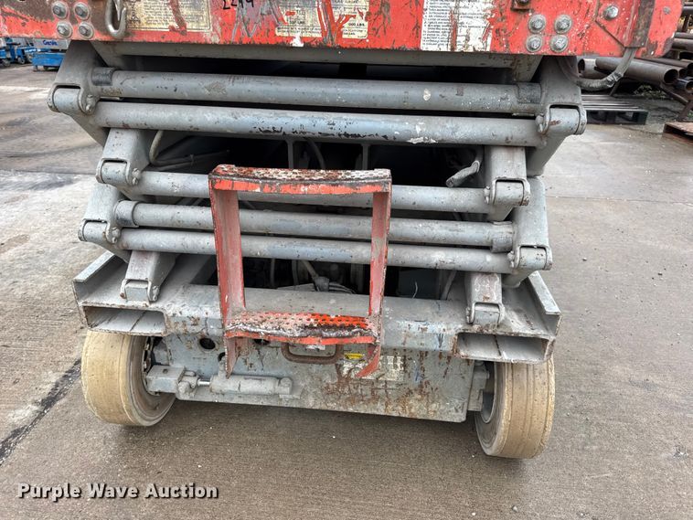image for item EN0629 1995 SkyJack SJ-4626 scissor lift