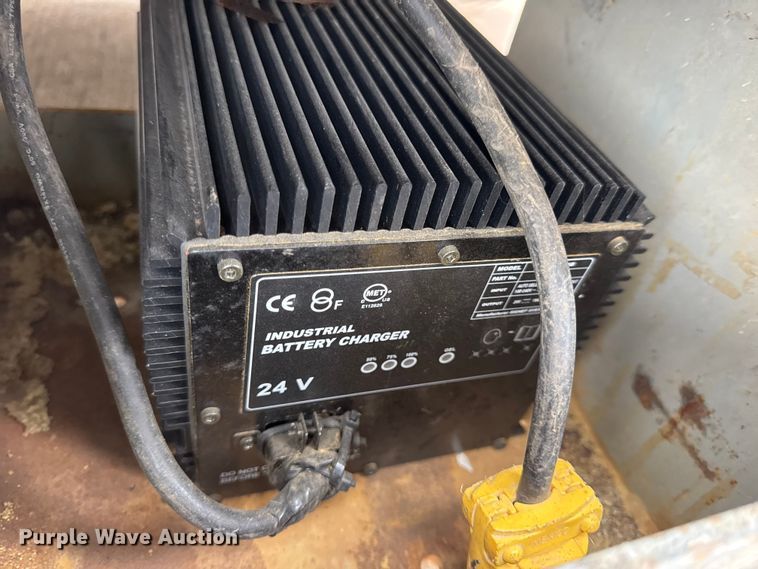 image for item EN0629 1995 SkyJack SJ-4626 scissor lift