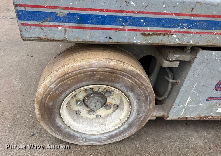 image for item EN0629 1995 SkyJack SJ-4626 scissor lift