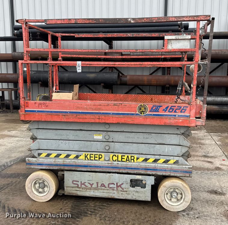 image for item EN0630 1995 SkyJack SJ-4626 scissor lift