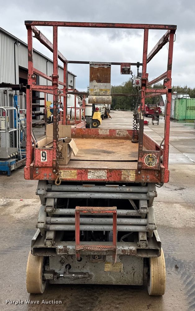 image for item EN0630 1995 SkyJack SJ-4626 scissor lift
