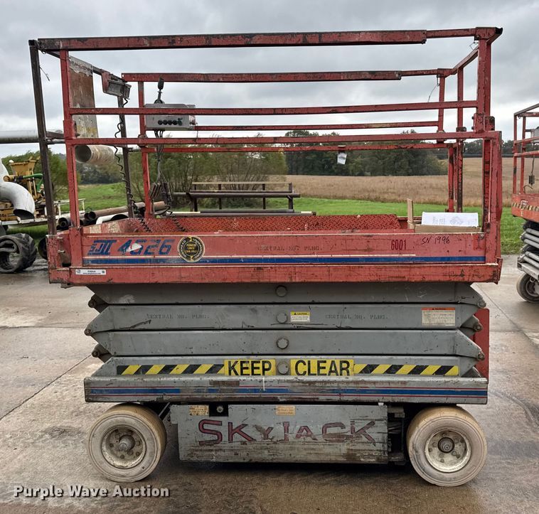 image for item EN0630 1995 SkyJack SJ-4626 scissor lift