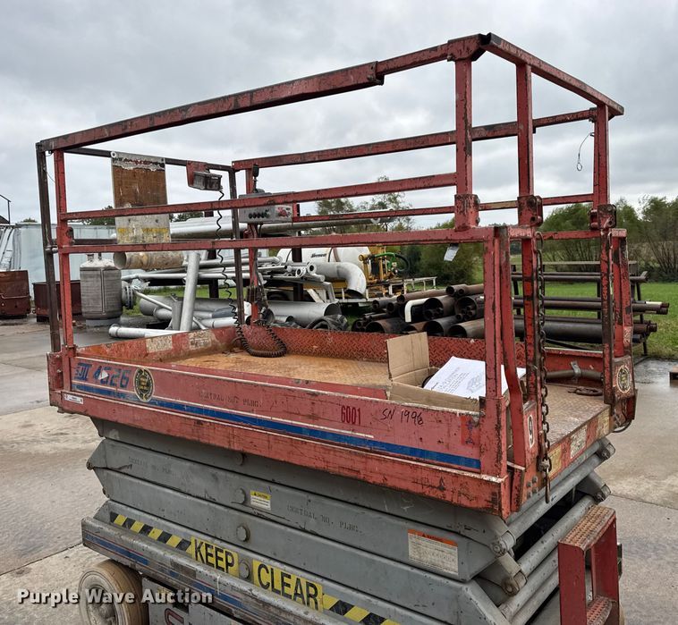image for item EN0630 1995 SkyJack SJ-4626 scissor lift