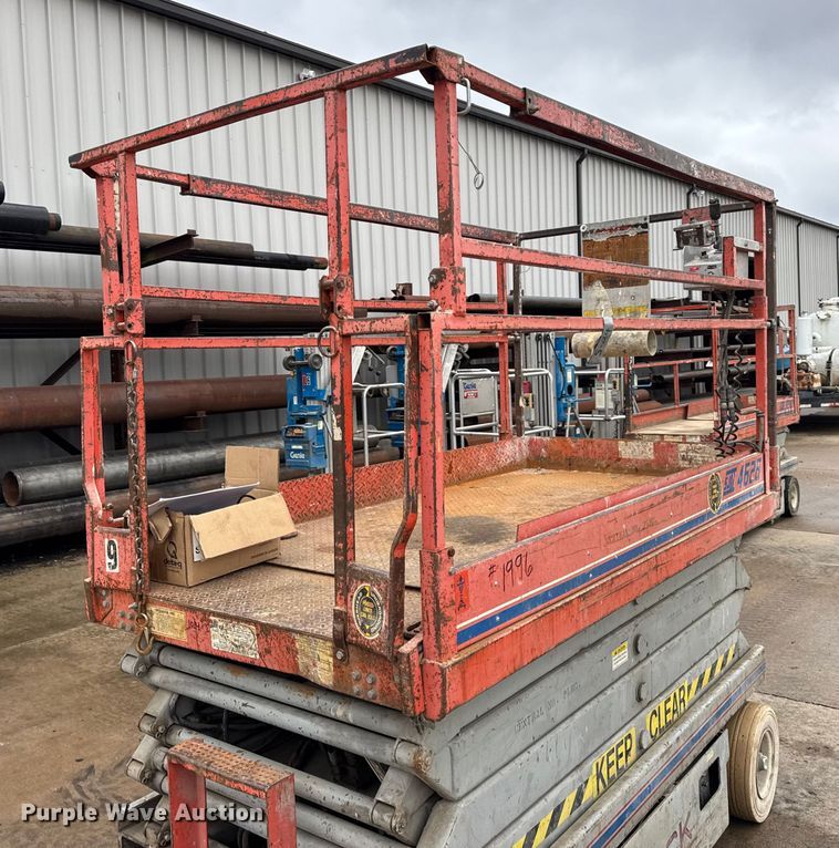 image for item EN0630 1995 SkyJack SJ-4626 scissor lift