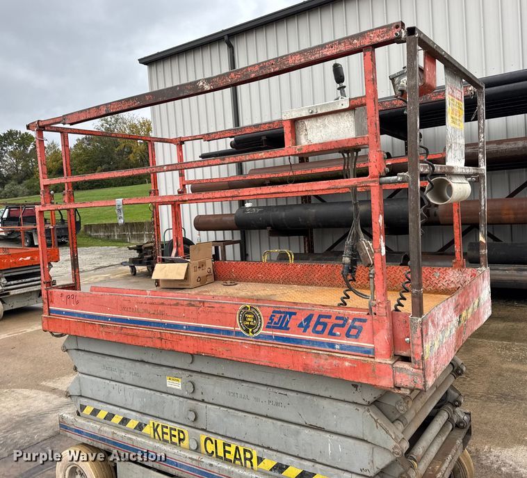 image for item EN0630 1995 SkyJack SJ-4626 scissor lift
